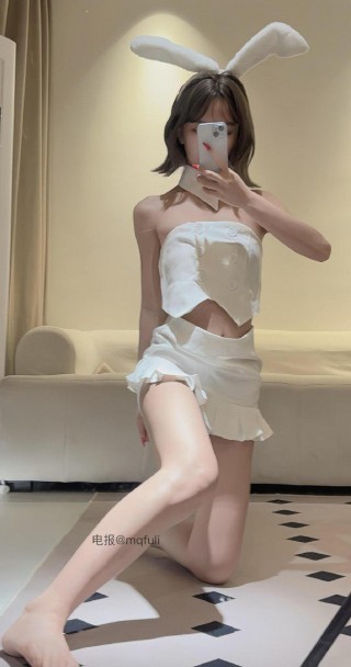 小霞佩奇 2025-04-21 22:32:02 晚上来发一组 最近也很勤哦