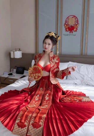 杨桃长大了 2025-03-24 00:01:37 今天是最美的新娘👰🏻‍♀️