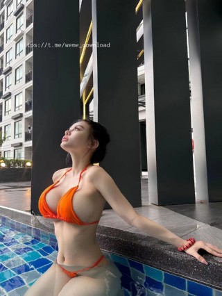 美晓的斯德哥尔摩情人 2023-11-15 16:19:17 嘉宾专享帖 一根绳bijini👙泳装➕小细绳小吊带