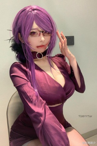 无情颖少 2024-06-04 17:56:16 近距离感受魔鬼身材啦 