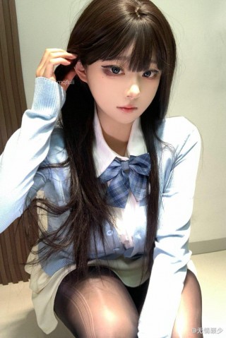 无情颖少 2024-10-31 10:05:05 今晚，该宠幸哪位宝宝😍😍