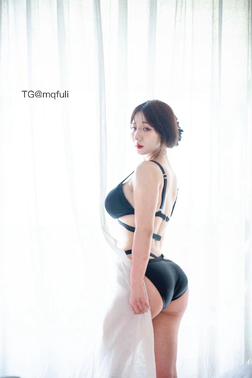 霸王龙女孩 2025-05-28 12:58:45 激情海边🏝️派对独享👙