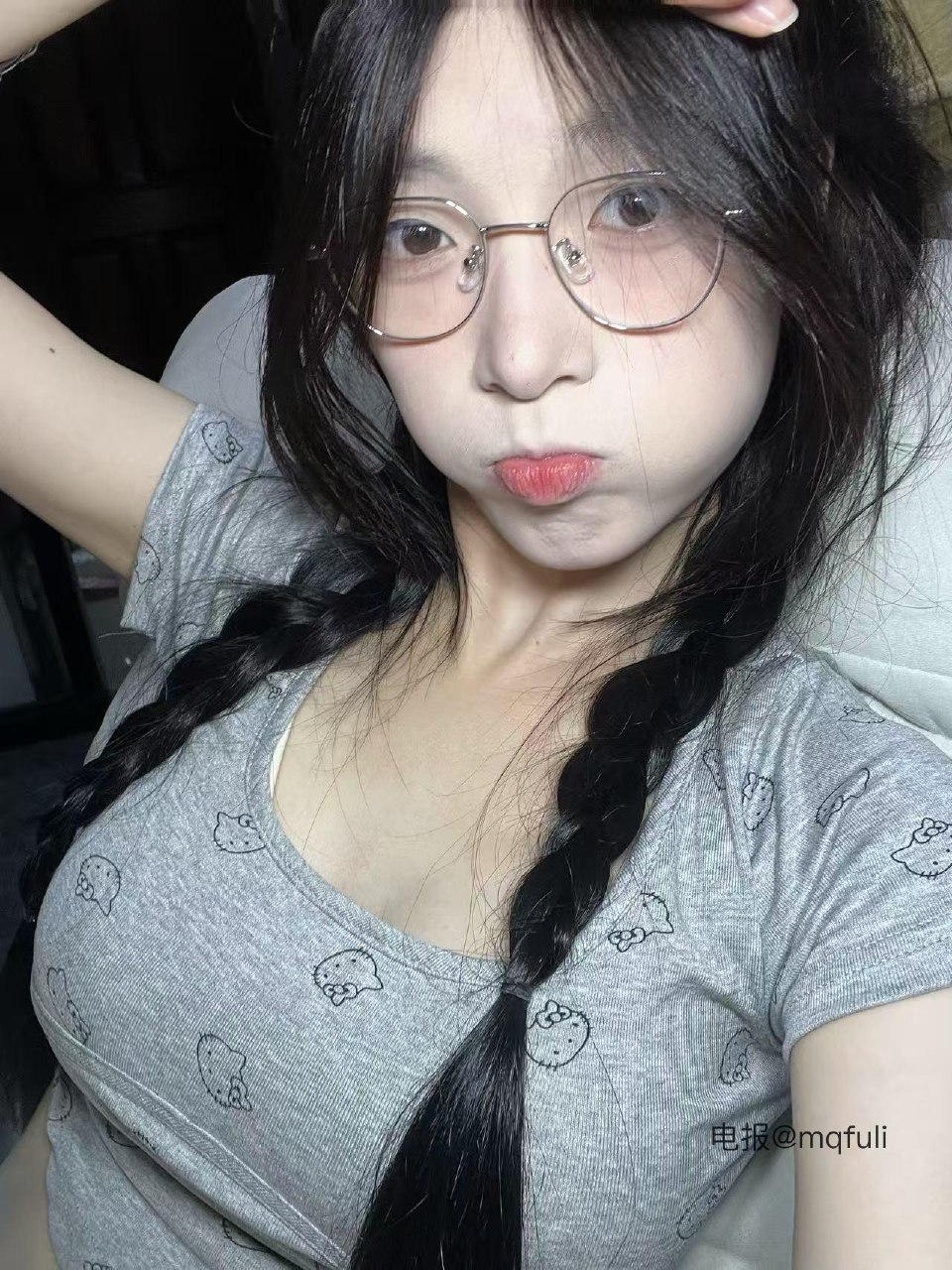 小熊大王 2025-05-26 22:40:54 乖是装的 吃定你的手段罢了