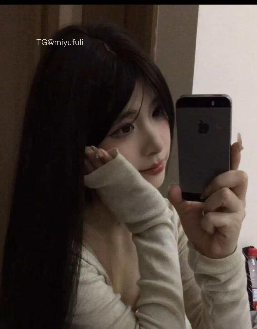 雪顶 2025-05-29 19:18:35 去看具体的夏天