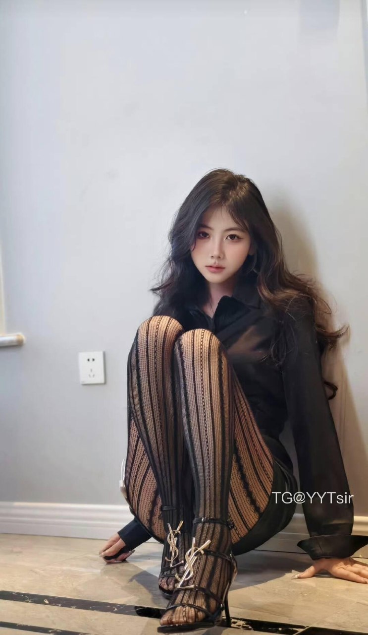 刘二萌 2025-05-27 12:24:37 其实我不太懂喜欢，但我想要走向你