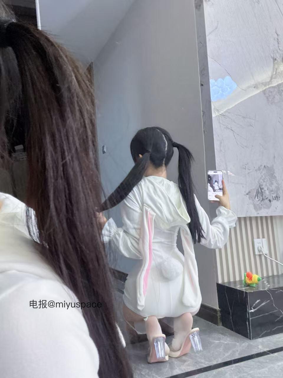 卿风 2025-05-26 23:03:45 我要的不多 只要全身心的你