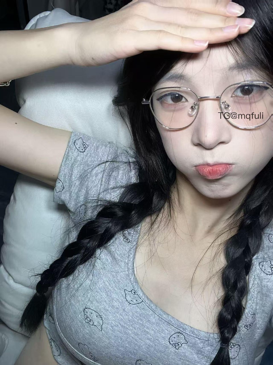 小熊大王 2025-05-26 22:40:54 乖是装的 吃定你的手段罢了