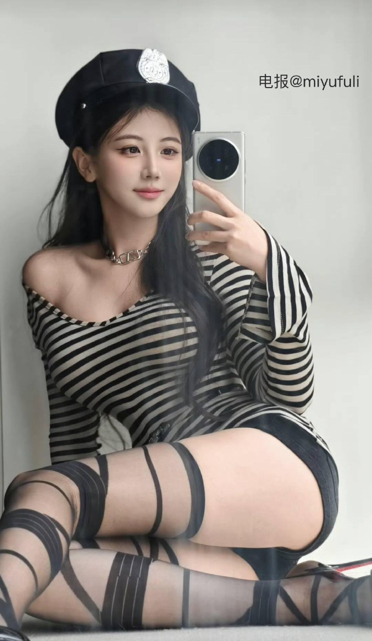 刘二萌 2025-05-27 02:29:27 哥哥千万别错过的写真