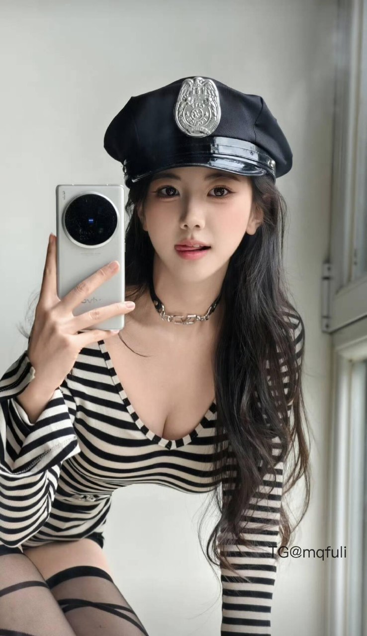 刘二萌 2025-05-27 02:29:27 哥哥千万别错过的写真