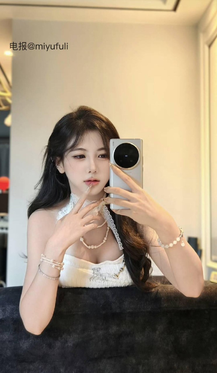 刘二萌 2025-05-27 02:15:16 嘴巴再硬 亲起来也是软的