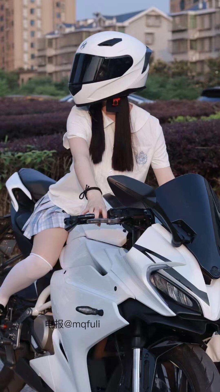 雪顶 2025-05-29 19:11:42 生活的草稿箱