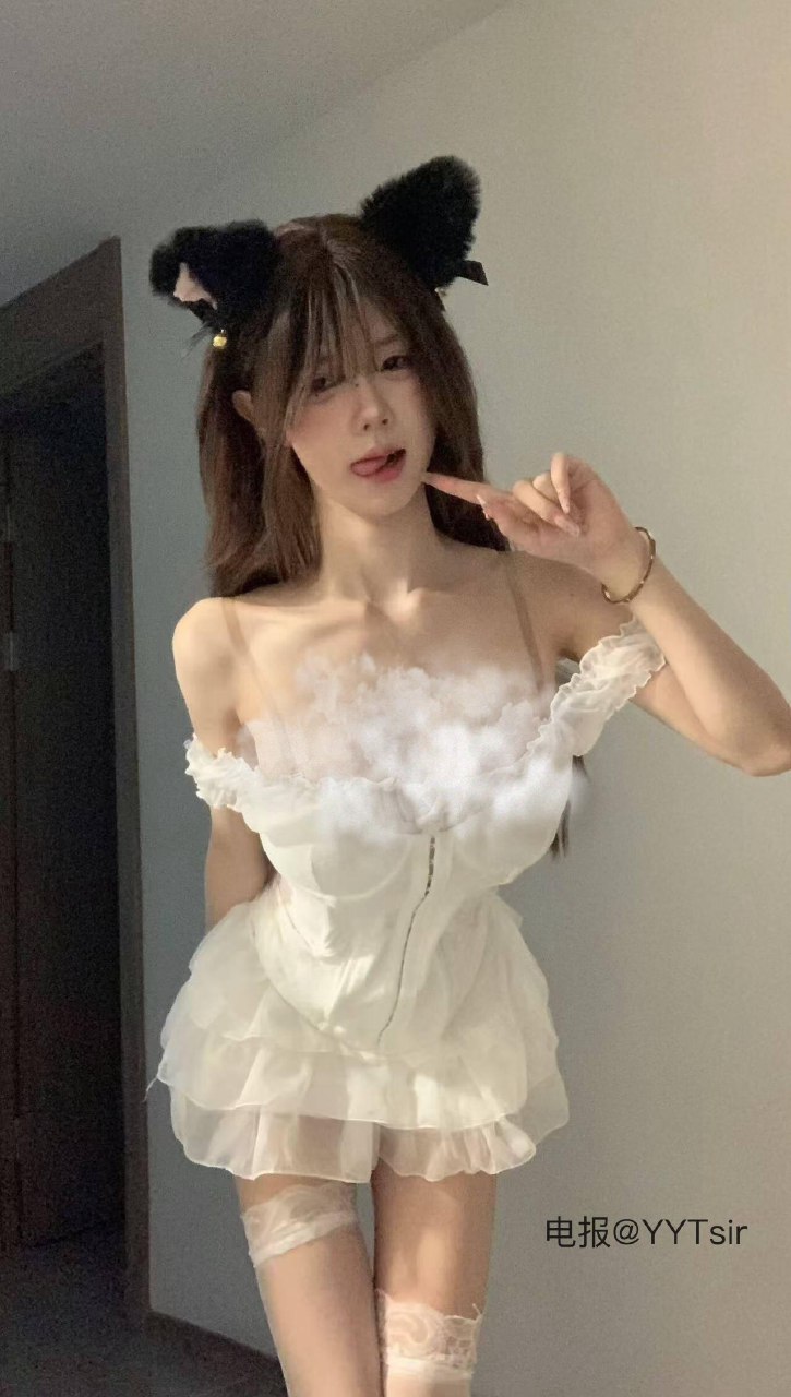 小宣先睡噜 2025-05-29 21:56:40 白色情人来咯