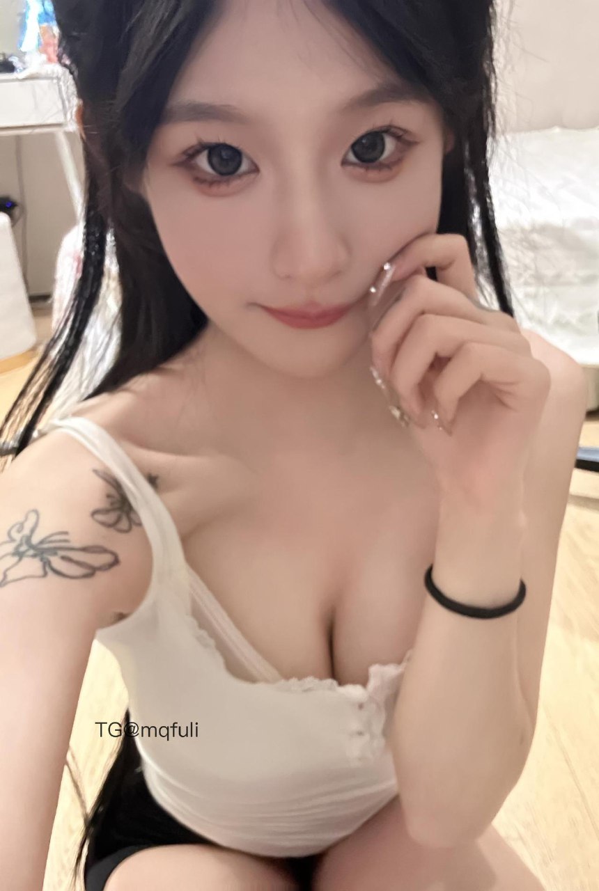 超蓝布罗莉超蓝布罗莉 2025-05-31 03:58:35 丸子头 萝莉 渔网🎣
