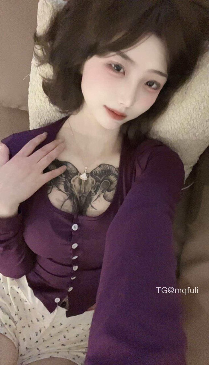 吞吞 2025-05-29 15:23:00 封面越乖，内容越嗨😯