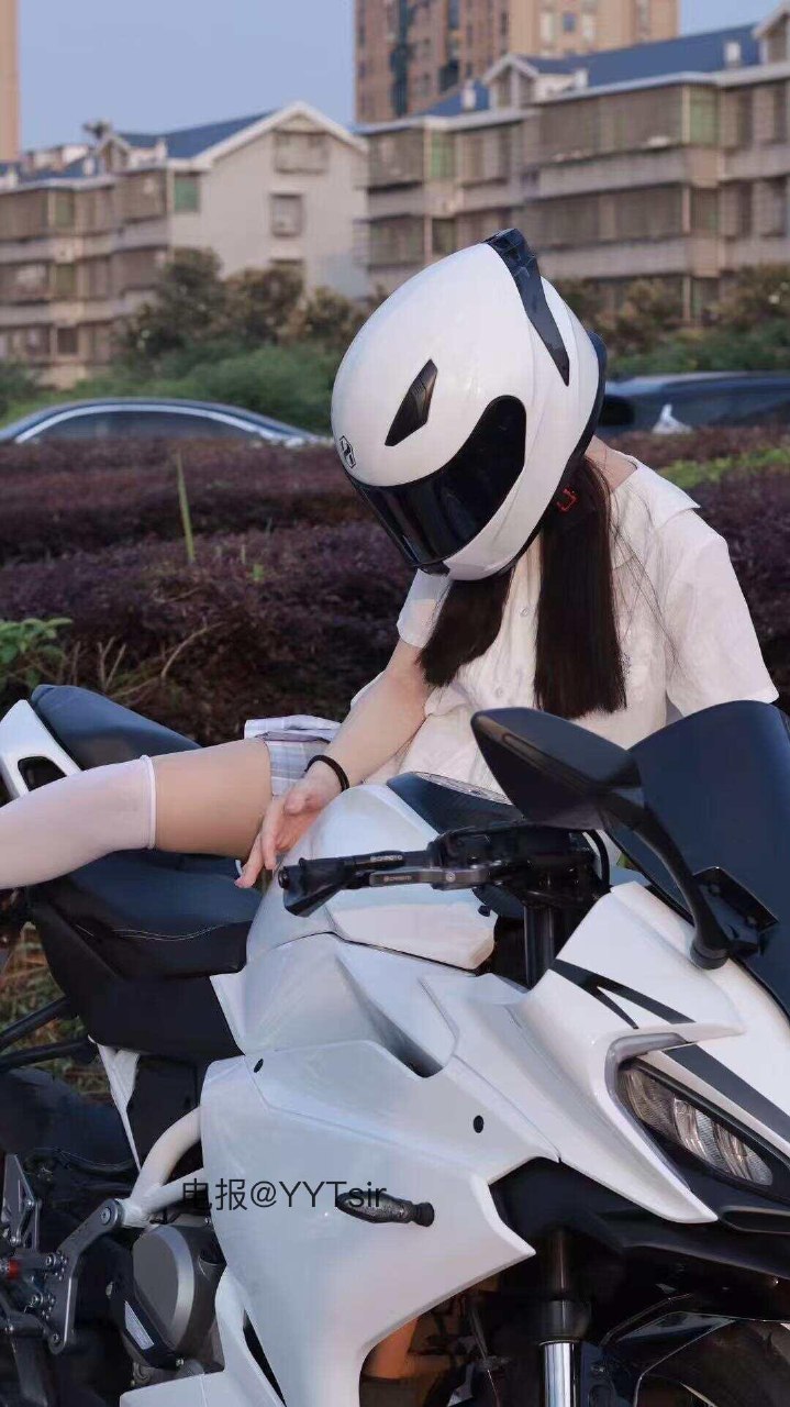 雪顶 2025-05-29 19:11:42 生活的草稿箱