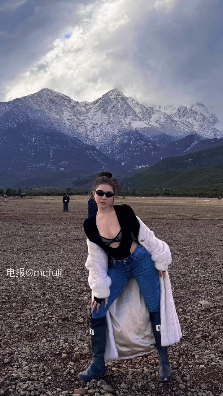 鹿瑶 2025-05-23 14:59:12 我现在的臀部是已经翘到可以顶一屁股债