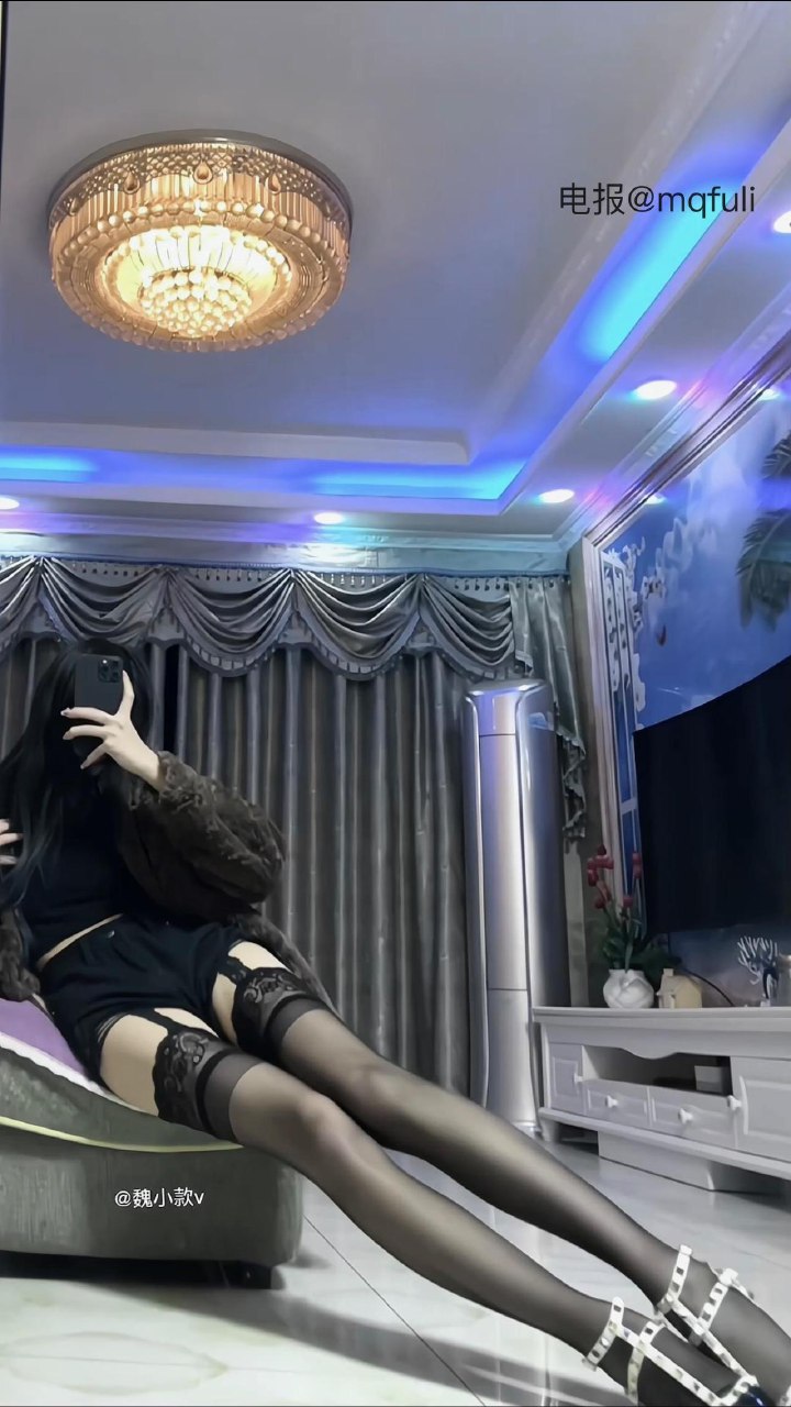 魏小款v 2025-05-26 17:17:15 来看看我的美腿吧