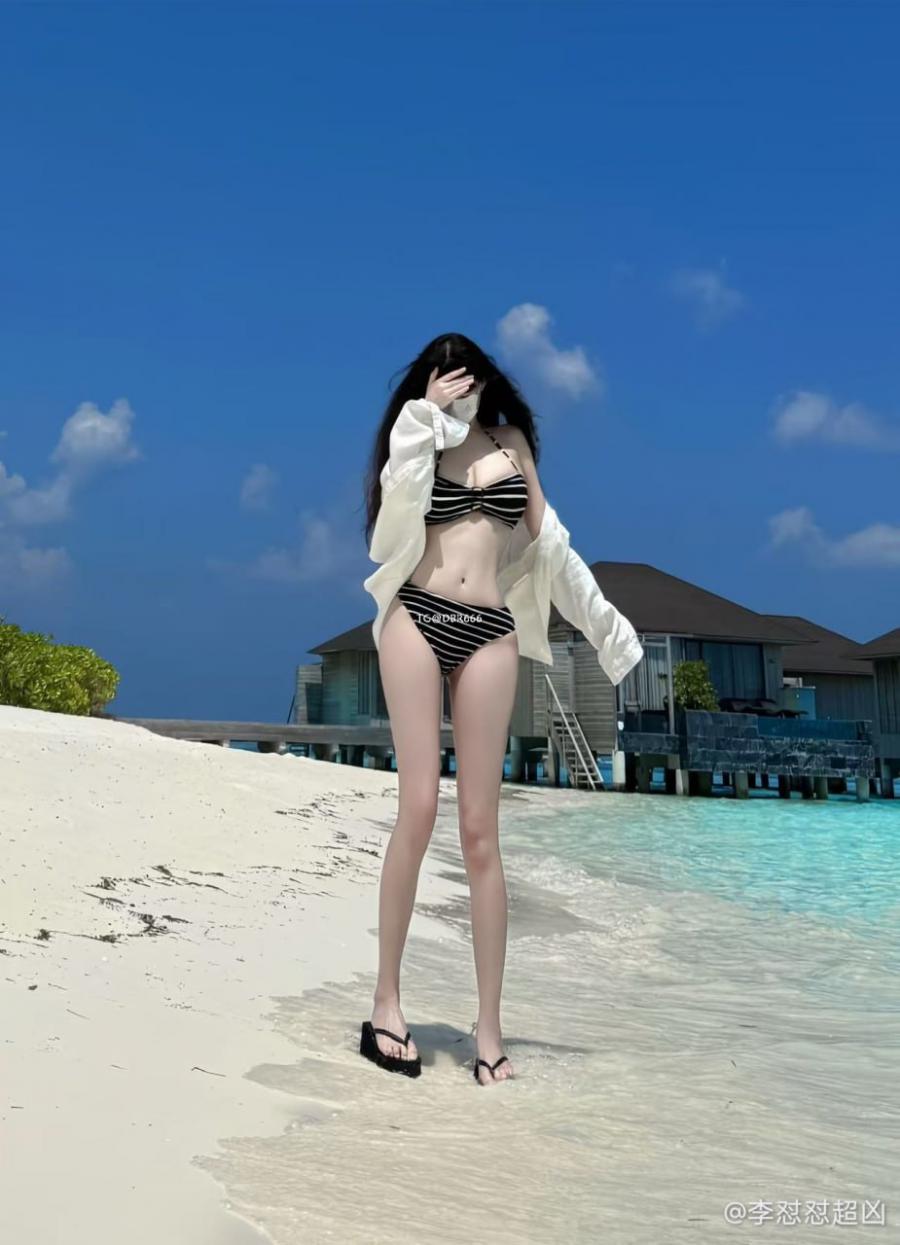 李怼怼超凶 2025-05-19 15:16:08 照片合集 10p