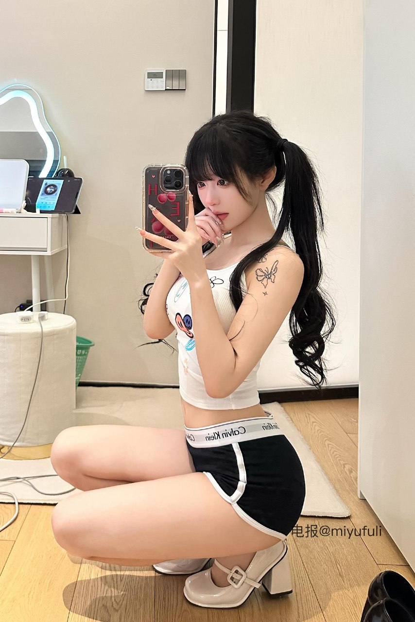 超蓝布罗莉 2025-05-31 00:19:32 我是甜妹嘛🤪#穿搭##少女#