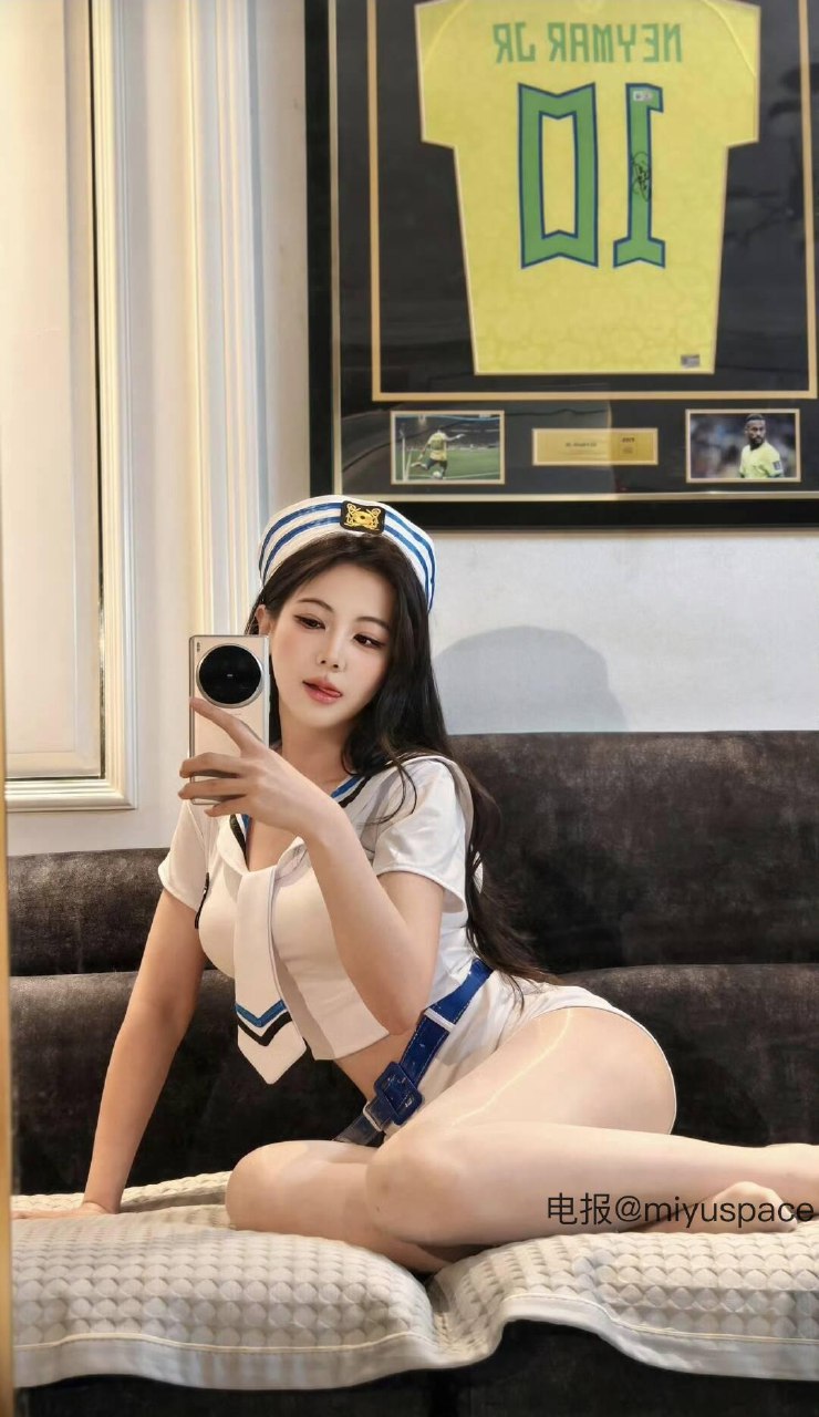 刘二萌 2025-05-27 02:42:46 老公们~顶级福利来啦