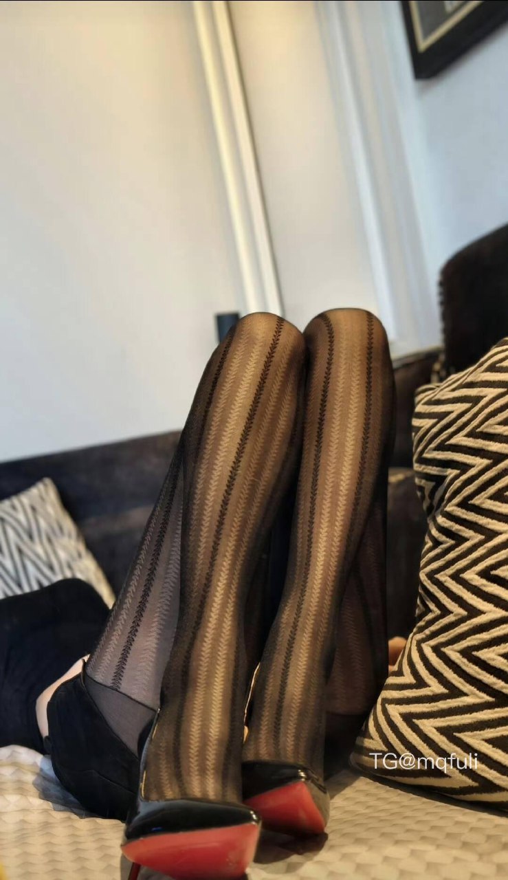 刘二萌 2025-05-27 02:04:36 二萌绝美情趣秘书