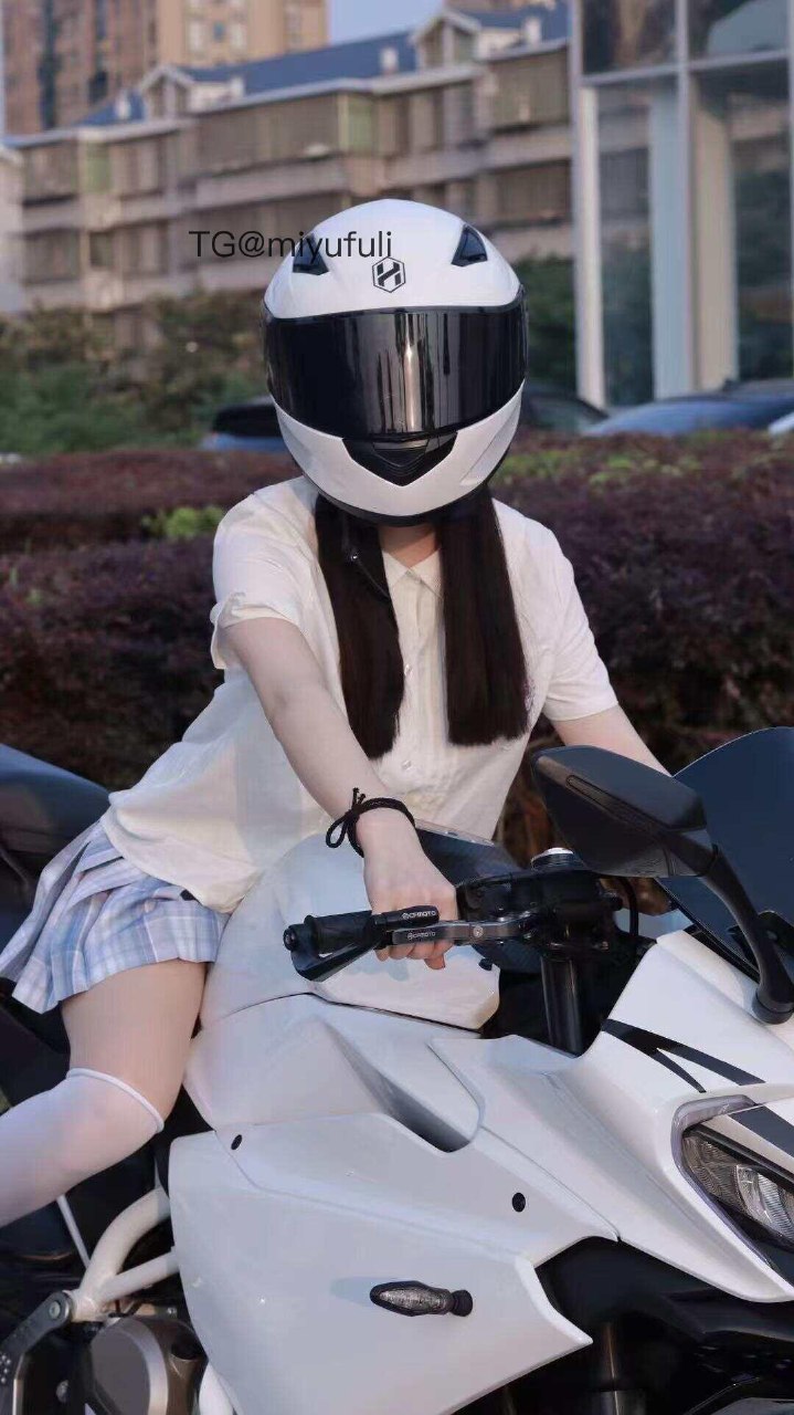 雪顶 2025-05-29 19:11:42 生活的草稿箱