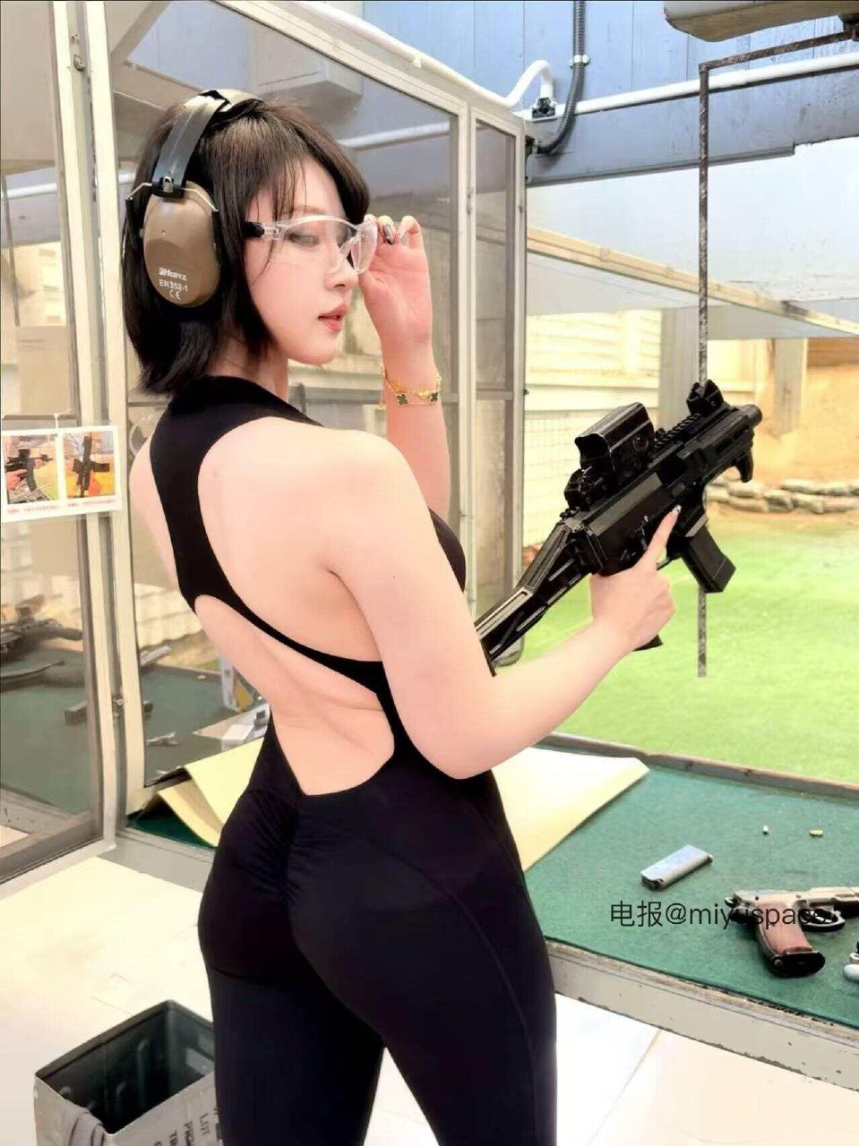 不吃洋葱 2025-05-27 03:35:03 哥哥要立正哟