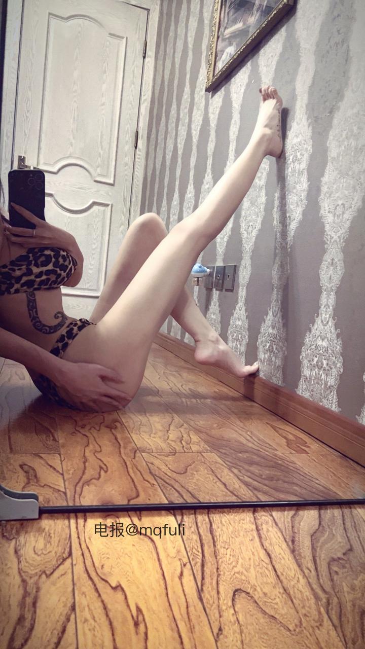 史迪西 2025-05-25 23:00:05 镂空涉设计谁还能不爱啊💋