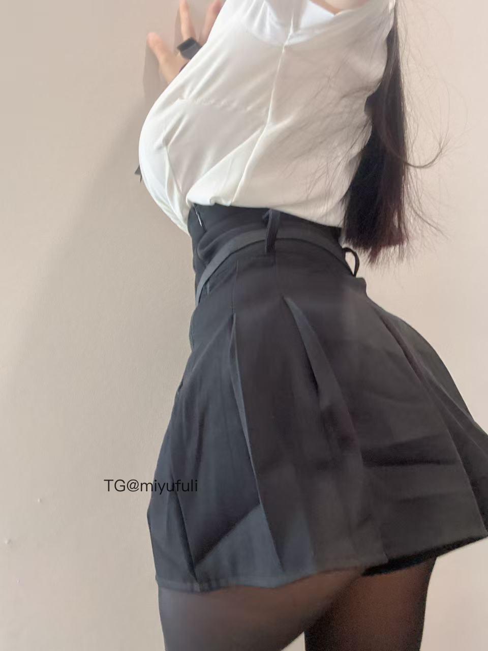 卿风 2025-05-26 23:03:45 我要的不多 只要全身心的你