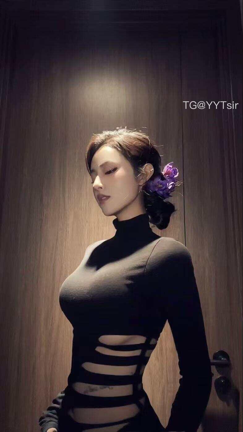 李不美 2025-05-27 16:24:29 宝宝们喜欢的黑丝来咯