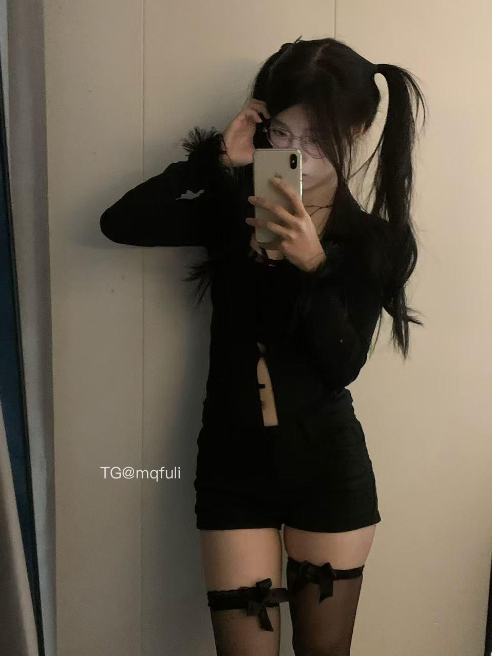 小熊大王 2025-05-26 22:47:54 非要像沼泽一样你才会沦陷吗