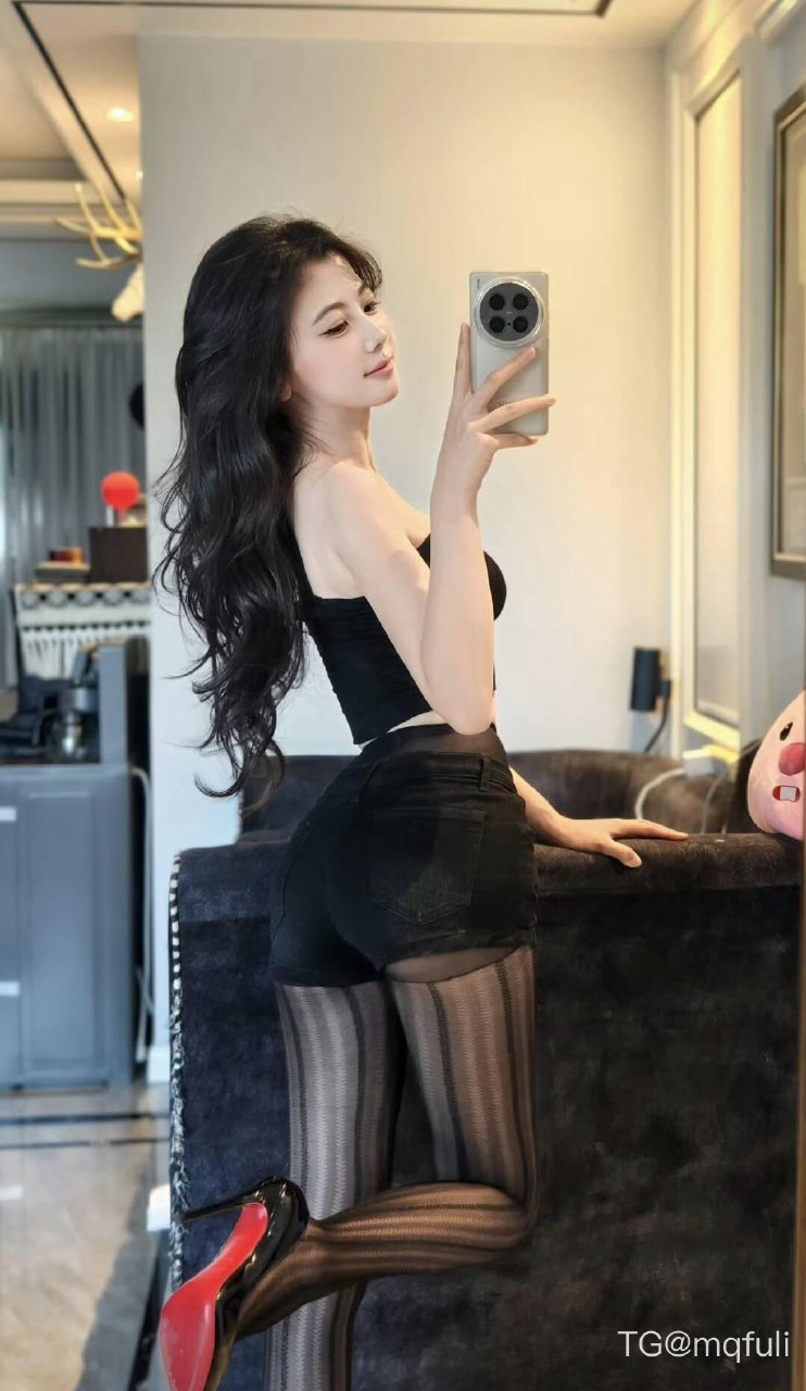 刘二萌 2025-05-27 02:04:36 二萌绝美情趣秘书