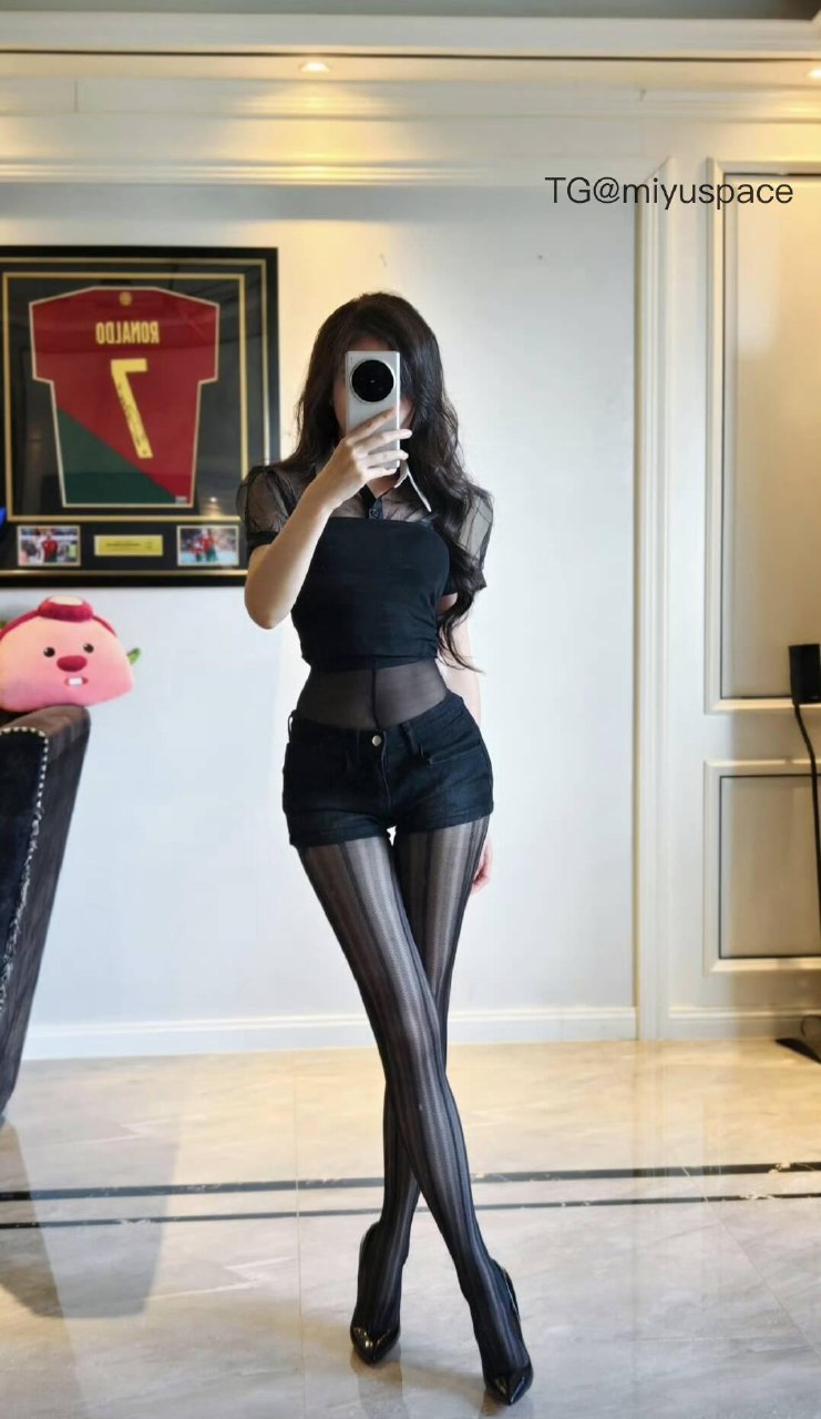 刘二萌 2025-05-27 02:04:36 二萌绝美情趣秘书