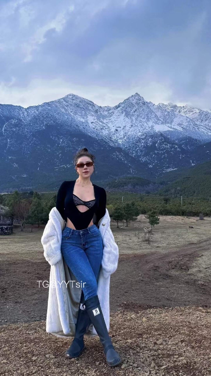 鹿瑶 2025-05-23 14:59:12 我现在的臀部是已经翘到可以顶一屁股债