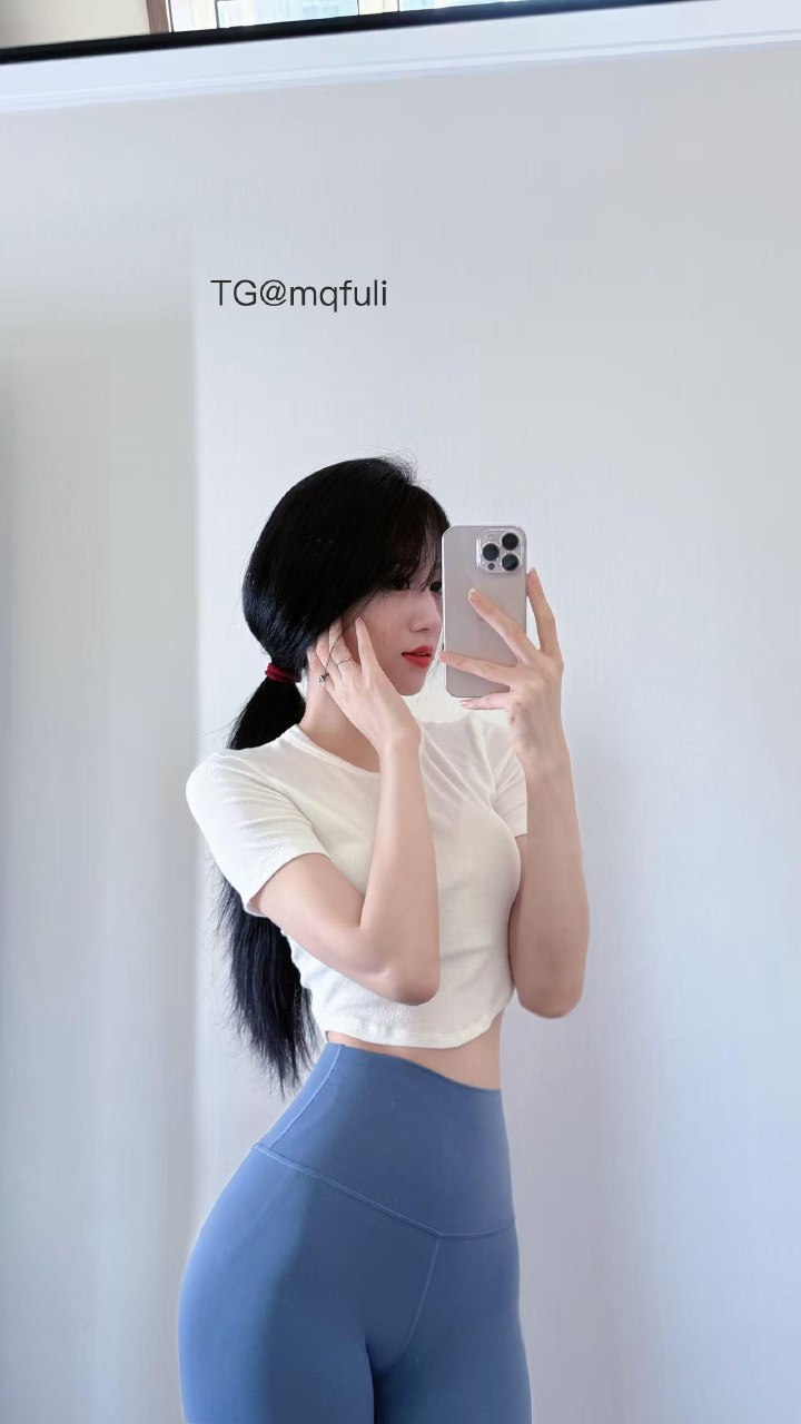 唐十七 2025-05-28 14:21:15 翘臀