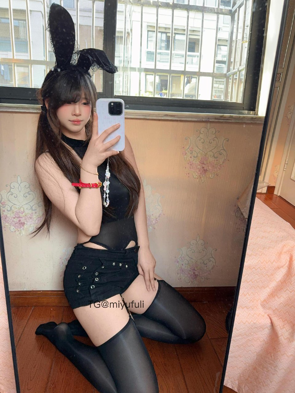 困鼠 2025-05-26 17:45:55 还是黑丝性感