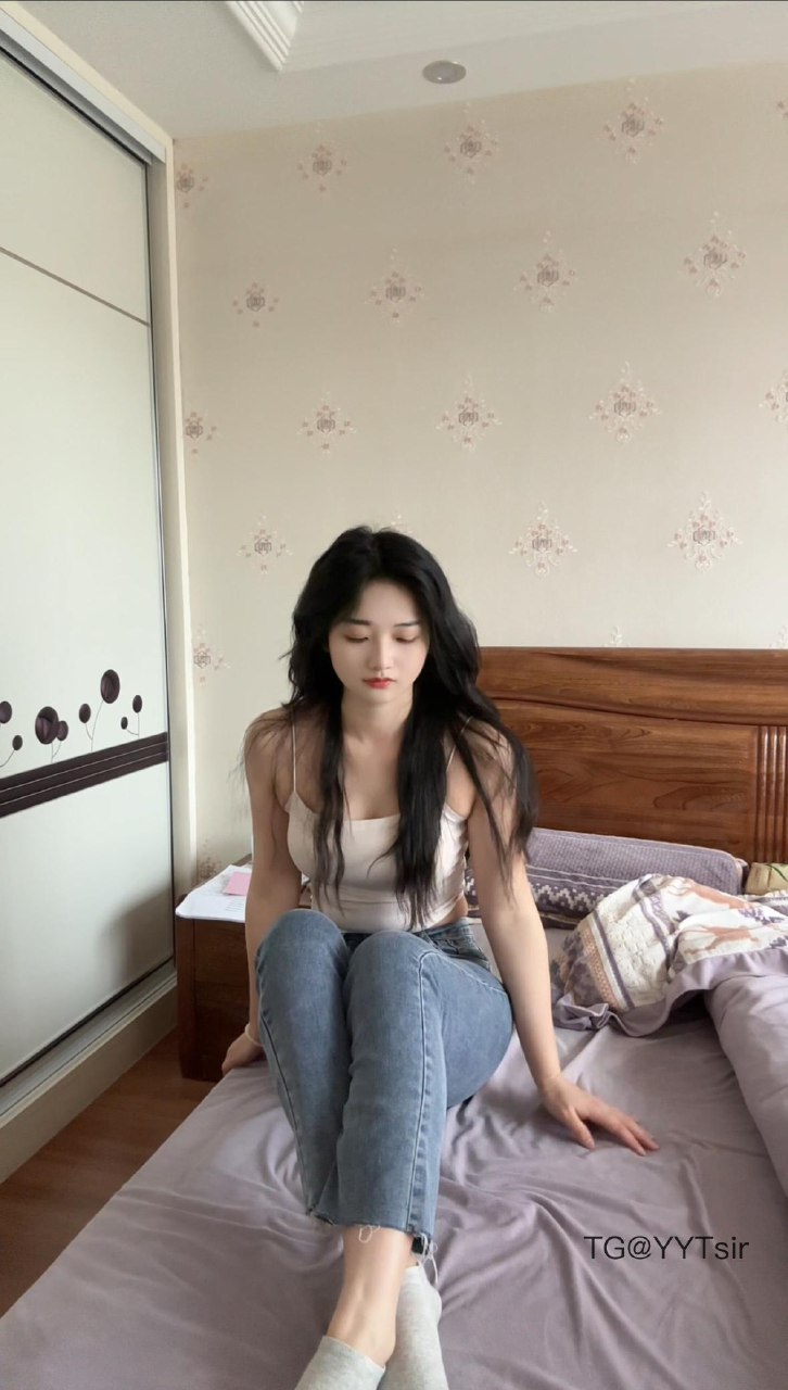 九斤明哥 2025-05-30 16:16:53 喜欢在姐姐前面还是后面呢🥵