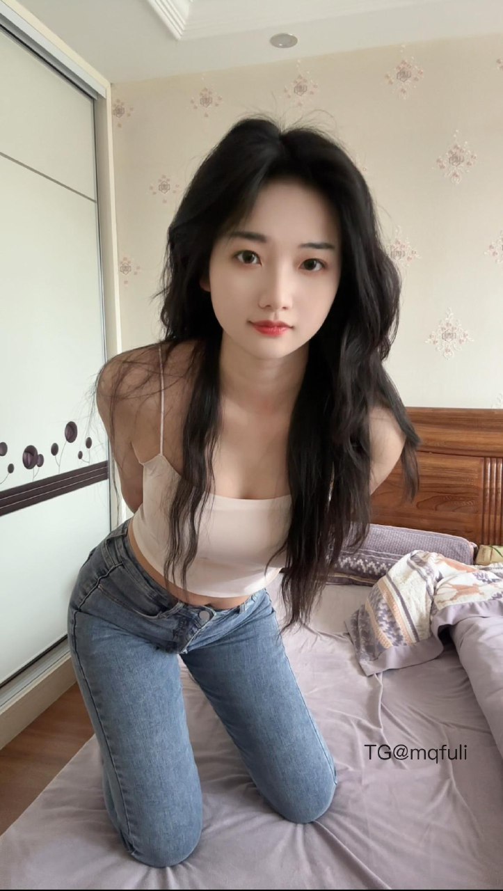 九斤明哥 2025-05-30 16:16:53 喜欢在姐姐前面还是后面呢🥵