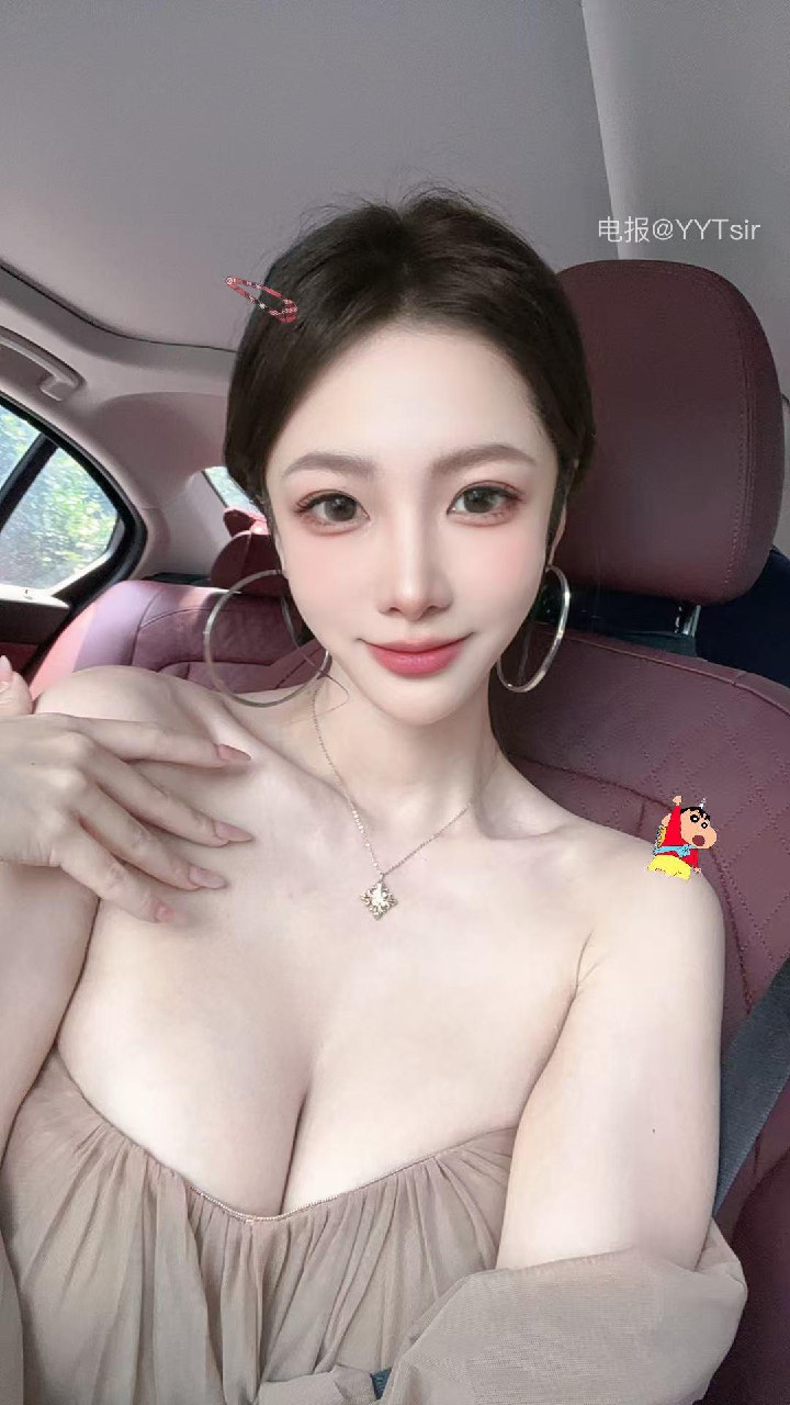 史迪西 2025-05-23 00:38:11 这个发型好看吗