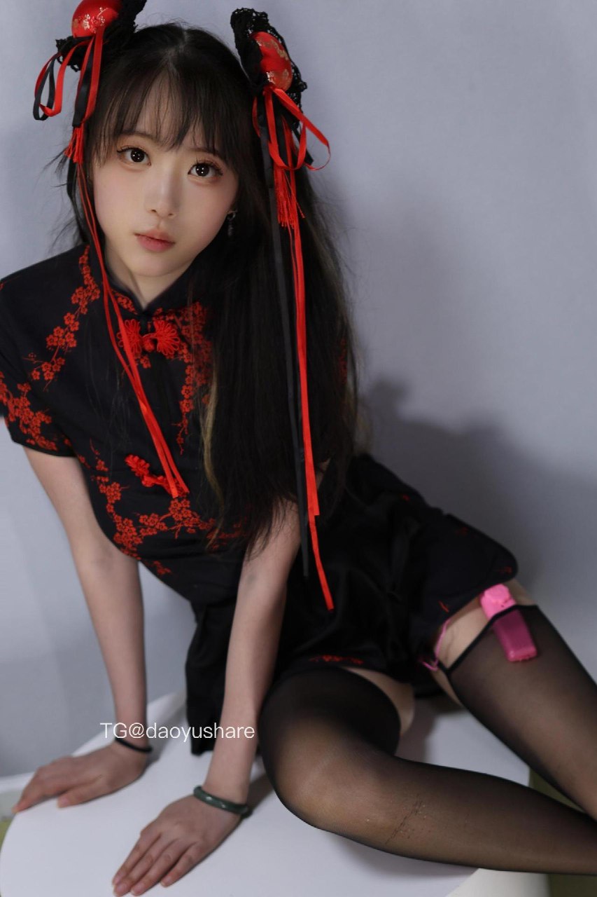 沐雨茜 2025-06-06 23:32:07 黑丝中华娘第一季