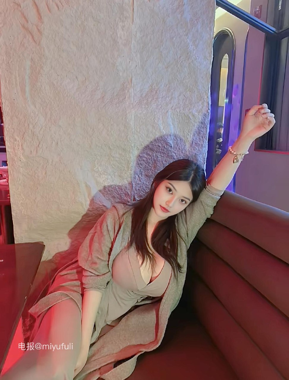 凡妮莎 2025-06-05 10:58:57 慵懒