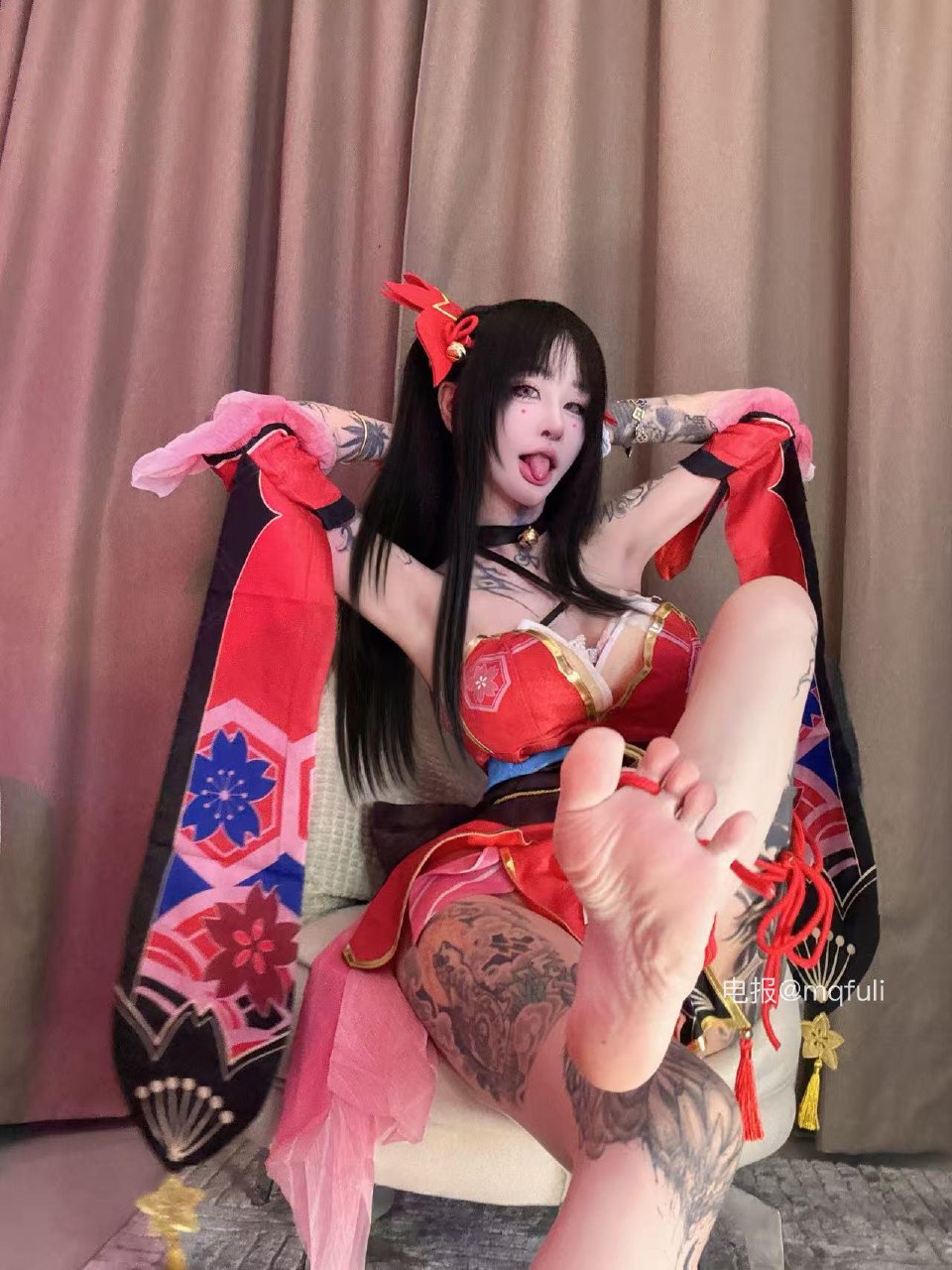 九条南无 2025-06-01 14:51:33 双腿打开🥵里面的内容更得你喜欢