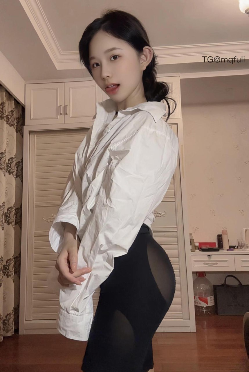 财神爷的心尖尖 2025-06-04 22:23:50 纯素颜天然美女~s型身材谁顶得住