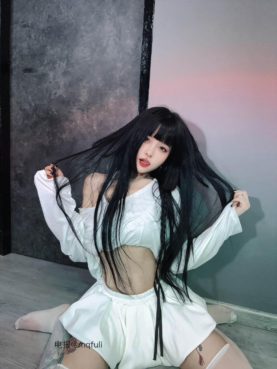 BELLA贝拉 2025-06-17 16:46:34 我对你 是完全想占有