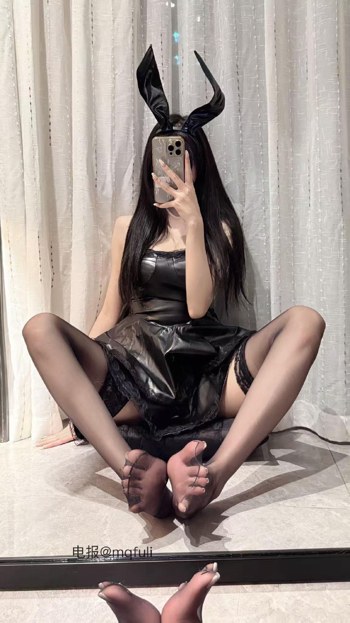 兔妮妮 2025-06-03 13:55:35 性感兔女郎🐰📷精品系列