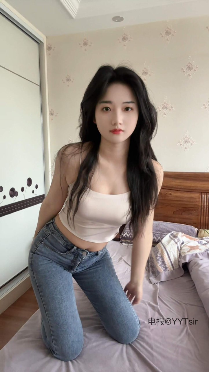 九斤明哥 2025-06-07 19:07:50 夏天就得穿吊带！