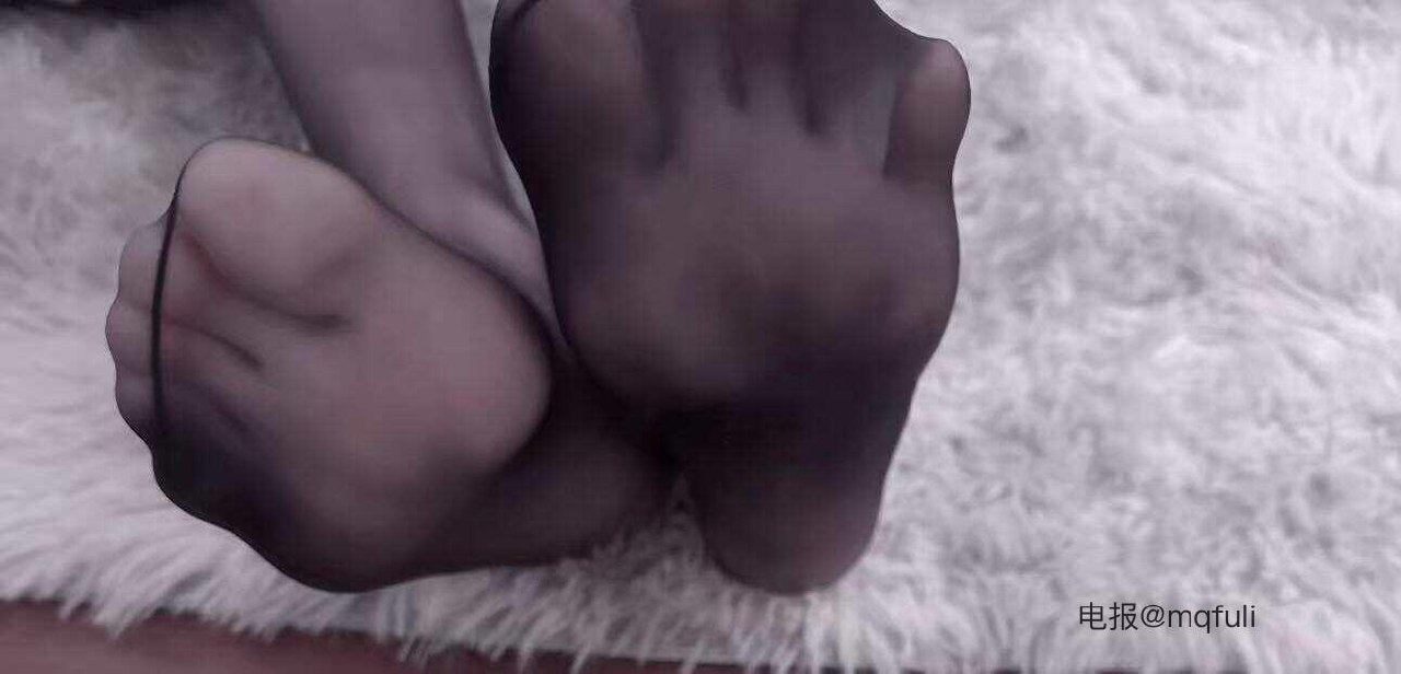 草莓酸奶 2025-06-12 11:01:11 黑丝