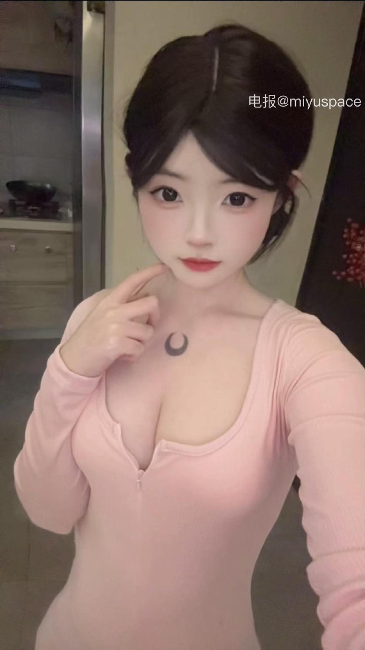 小瞳 2025-06-21 16:29:09 我猜你也想靠近吧