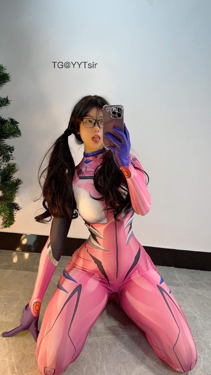 俏妞 2025-06-15 18:30:51 你说你会永远爱我，爱的是现在的我，还是我？