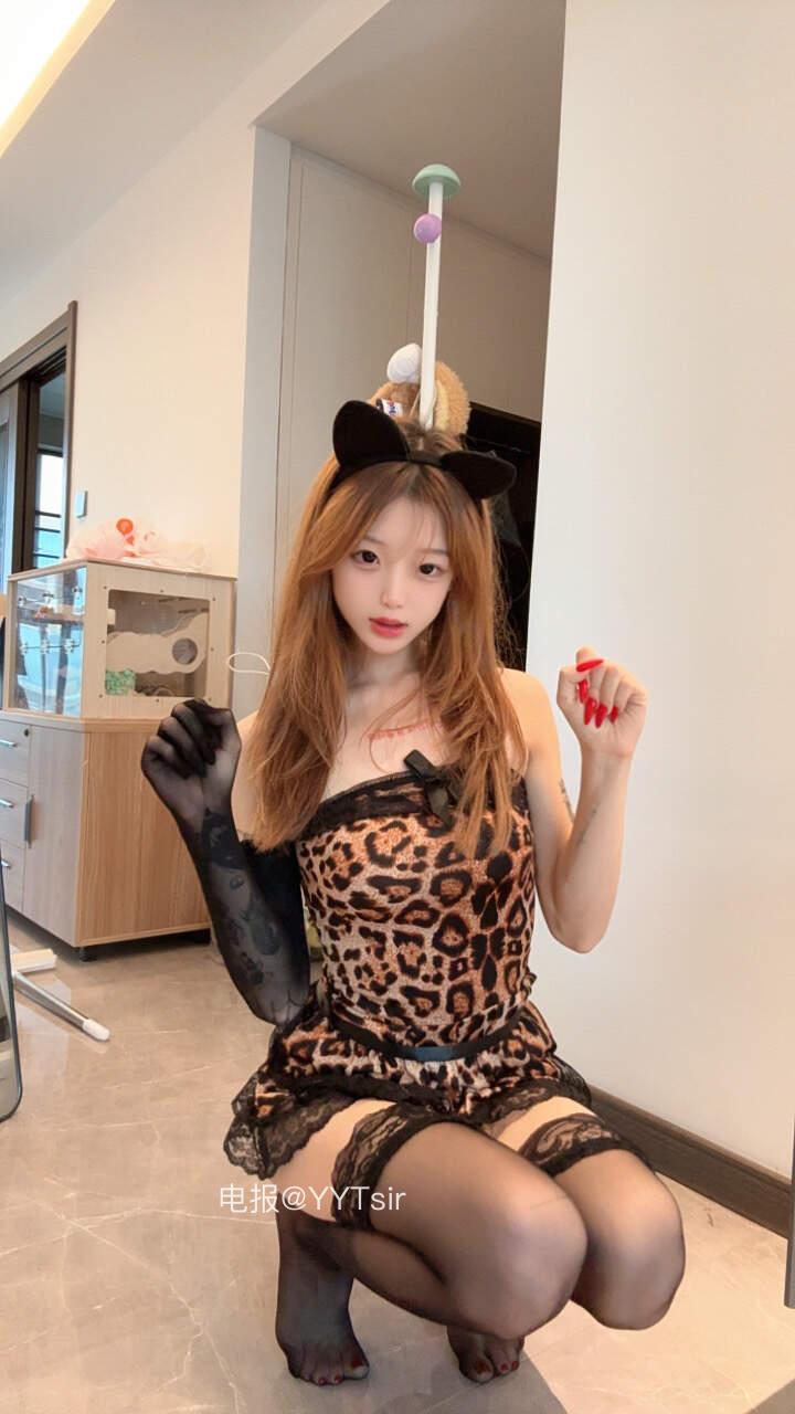 提苦茶子 2025-06-03 19:02:20 除了哥哥的美色 不接受任何贿赂